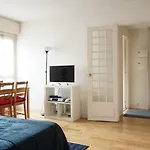 Paris Apartment Close To Eiffel Tower And Metro